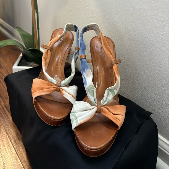 Aldo: sling back heels 3.5 in heel multicolor💙 - Picture 2 of 6
